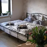 Arnold Apartment *